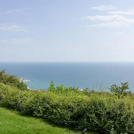 Luxury 4-bedroom In Black Sea Rama By Flat Mаnager * Baltsjik